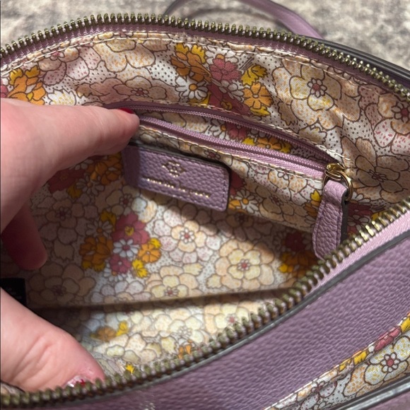 Lilac Crossbody Purse - Picture 3 of 12